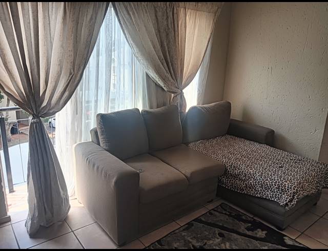 2 BEDROOM SECTIONAL TITLE FOR SALE IN KLIPPOORTJE